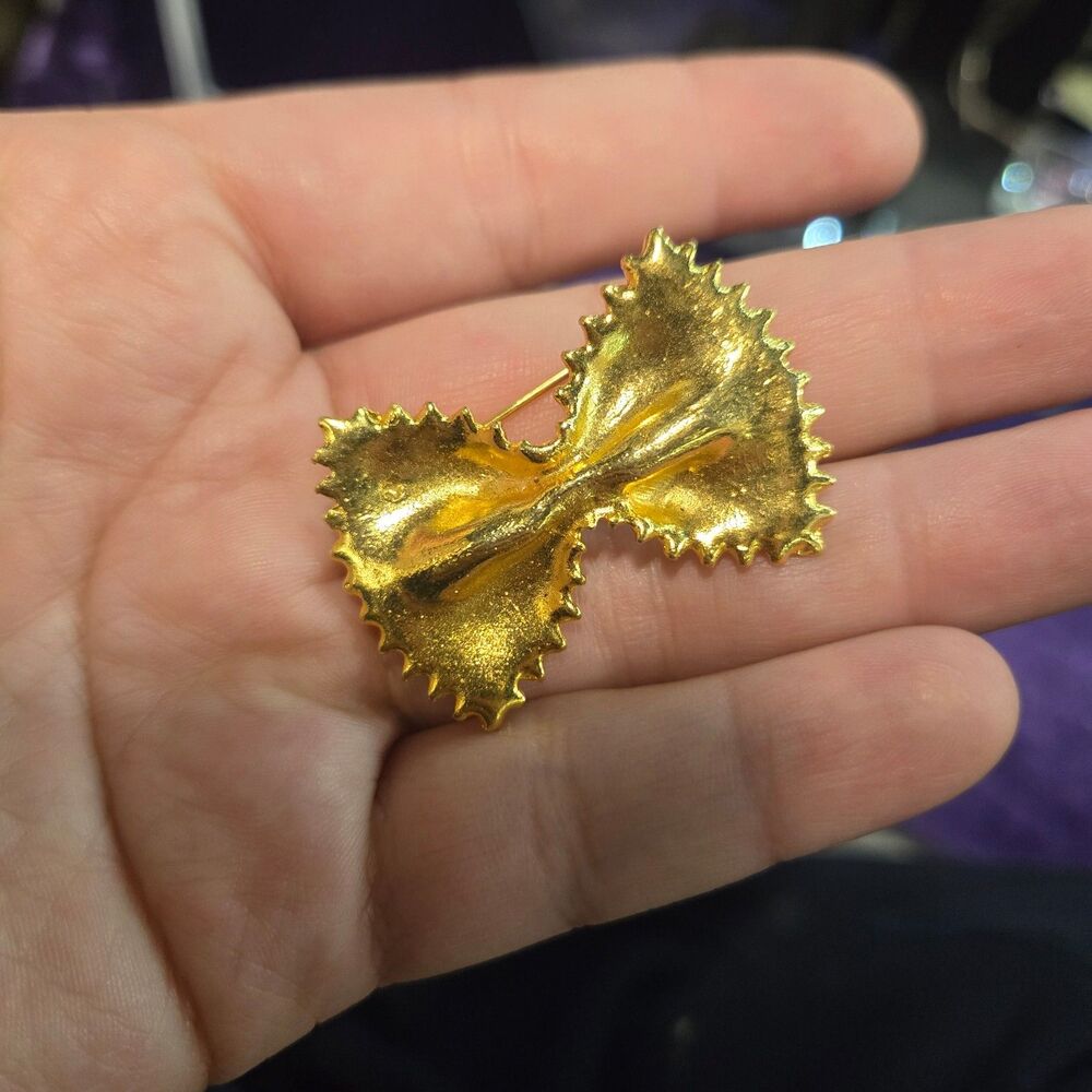 Pasta Pin Costume - Picture 4 of 5